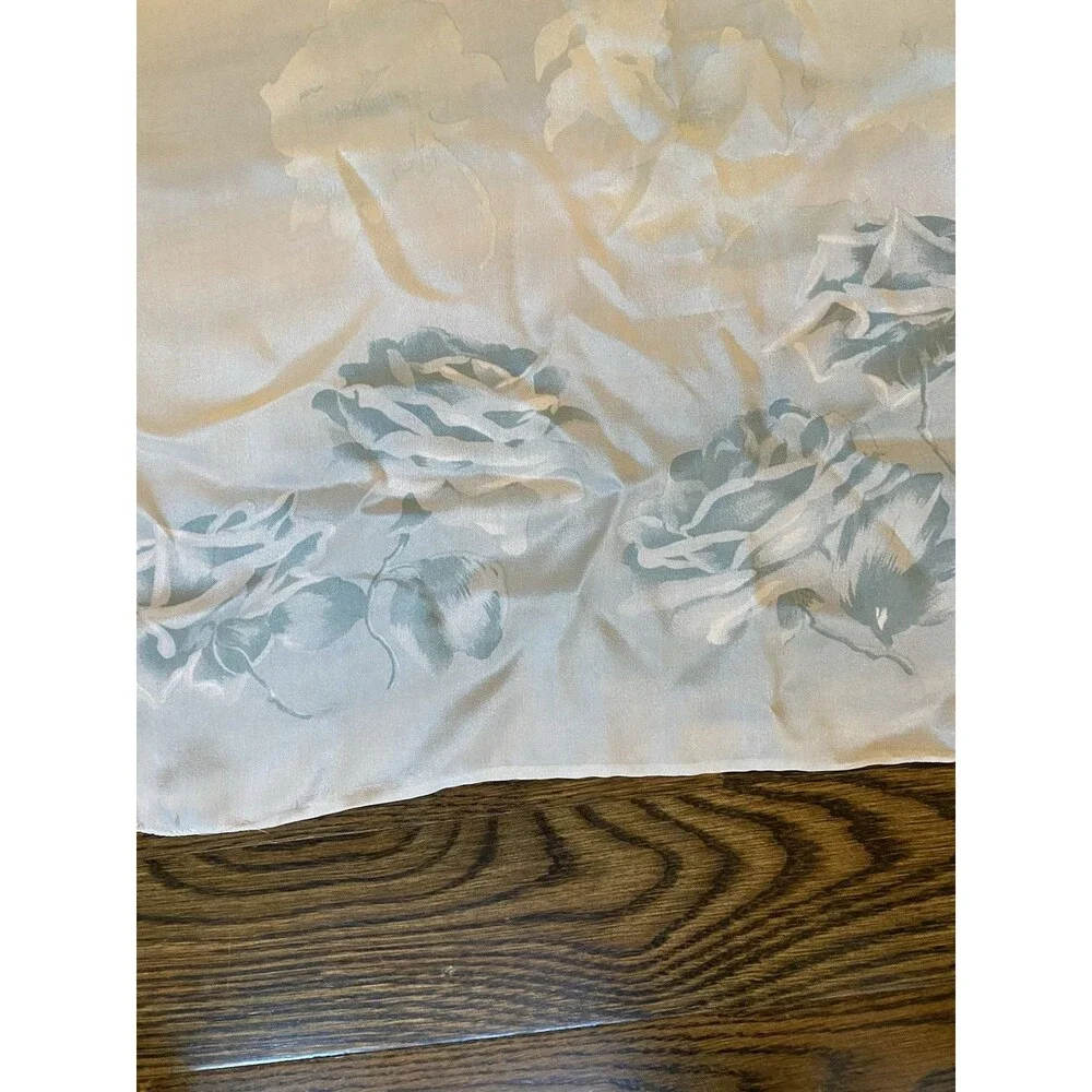 Liz Claiborne Scarf Silk Printed Floral Rose Design 17x 56